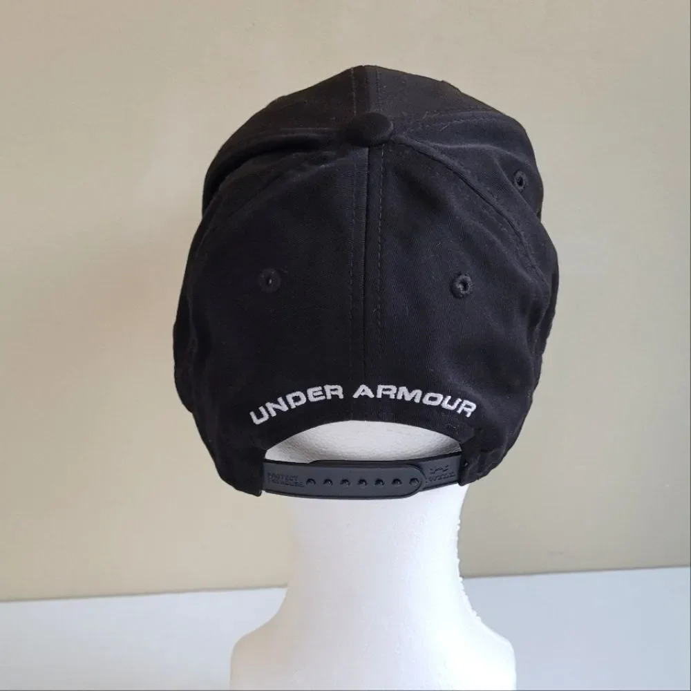 Under Armour panel adjustable